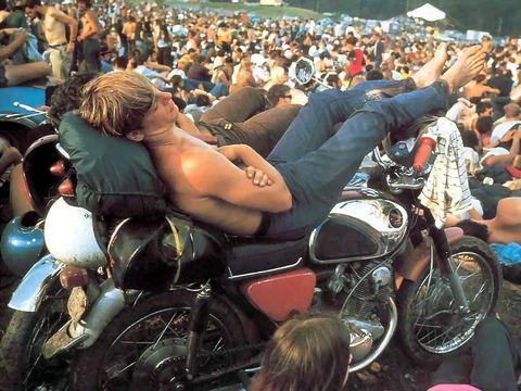 crowd, vehicle, barechested, muscle, audience,