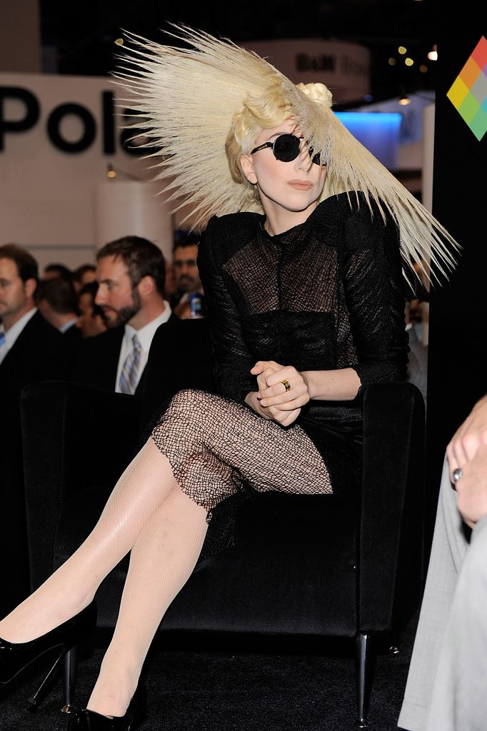 Los 100 looks más radicales de Lady Gaga