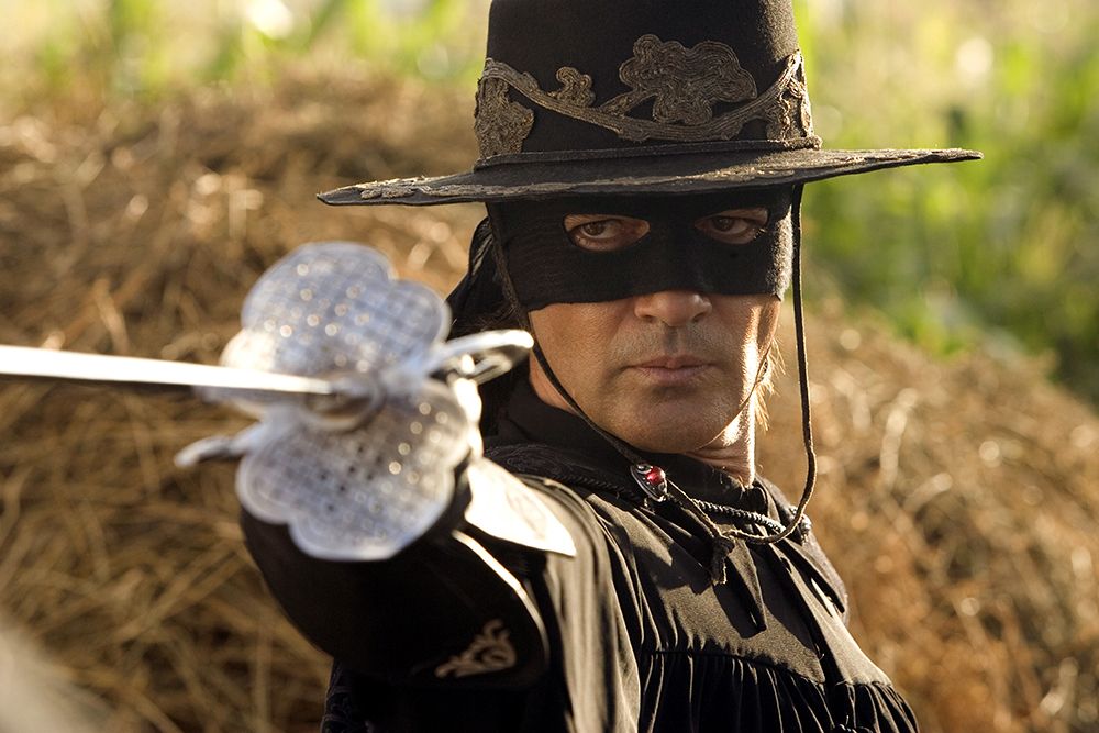 Antonio Banderas y el que Anthony Hopkins le dio en 'La Máscara del Zorro'
