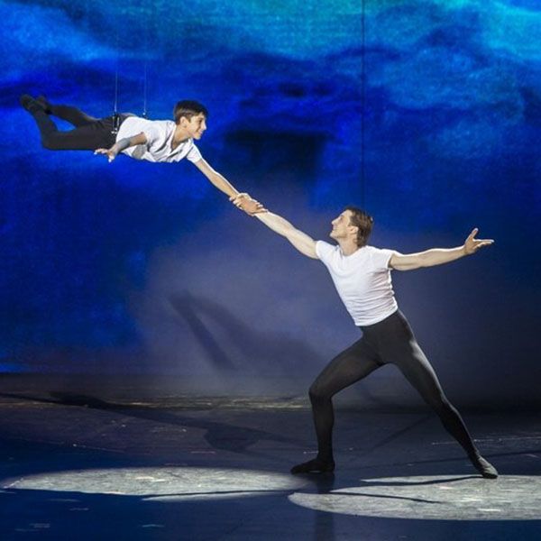 Cancelan musical de Billy Elliot 'por convertir a los niños en gays'