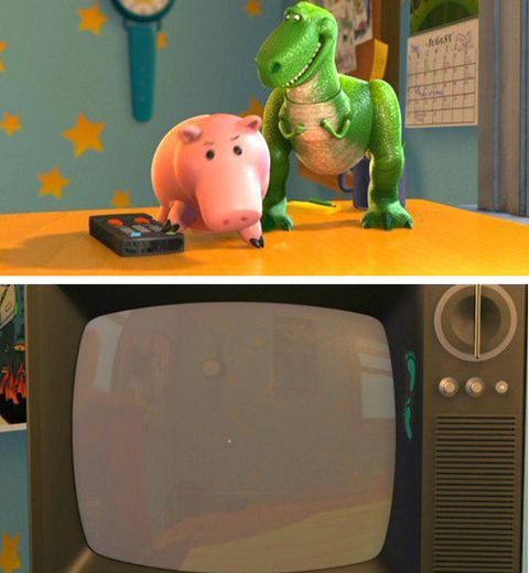 Toy, Animal figure, Terrestrial animal, Baby toys, Display device, Figurine, Output device, Television set, Livestock, Analog television, 