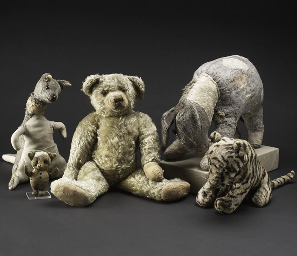 Teddy bear, Bear, Sculpture, Still life photography, Stuffed toy, Toy, Art, Animal figure, Figurine, 