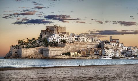 Sky, Water, Castle, Fortification, Cloud, Waterway, City, Sea, Architecture, Building, 