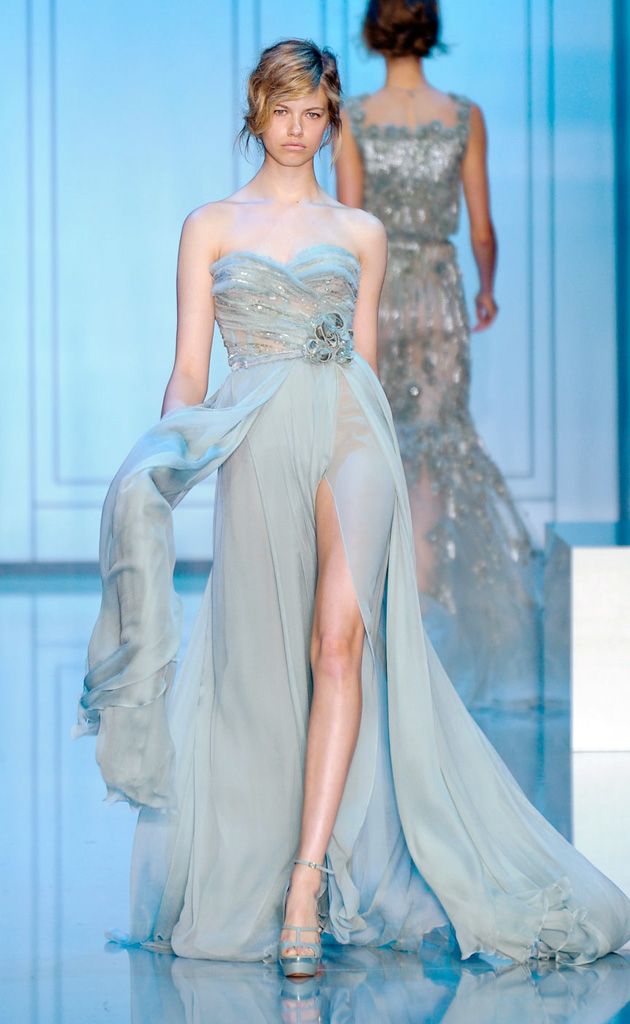 Clothing, Blue, Dress, Shoulder, Joint, Gown, Fashion model, Formal wear, Style, Strapless dress, 