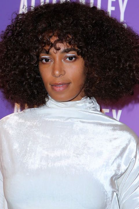 Jheri curl, Hairstyle, Eyebrow, Ringlet, Black hair, Style, Afro, Wig, Lace wig, Fashion design, 