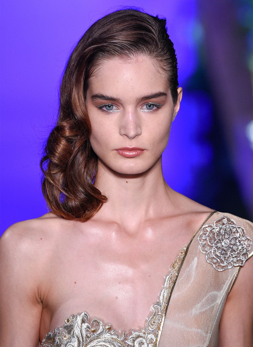Hair, Face, Fashion model, Eyebrow, Fashion, Hairstyle, Lip, Beauty, Shoulder, Haute couture, 