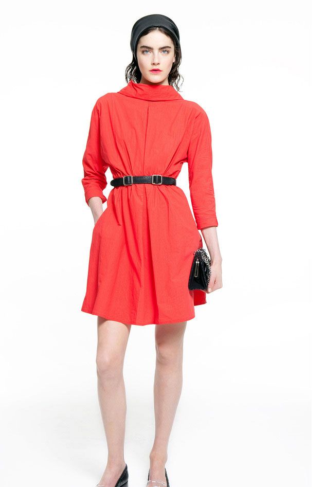 Sleeve, Shoulder, Human leg, Dress, Joint, Red, Style, One-piece garment, Bag, Day dress, 