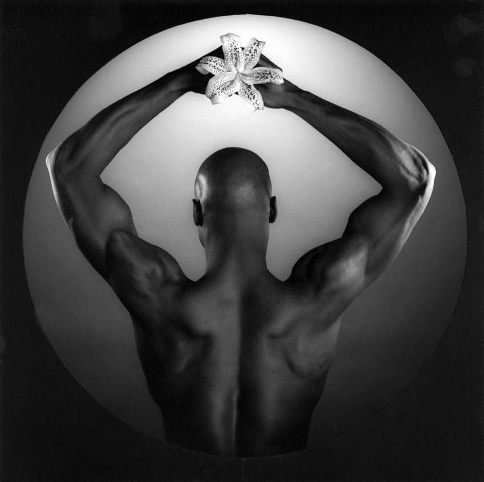 Monochrome photography, Chest, Black-and-white, Monochrome, Muscle, Trunk, Symbol, Barechested, Symmetry, Bodybuilder, 