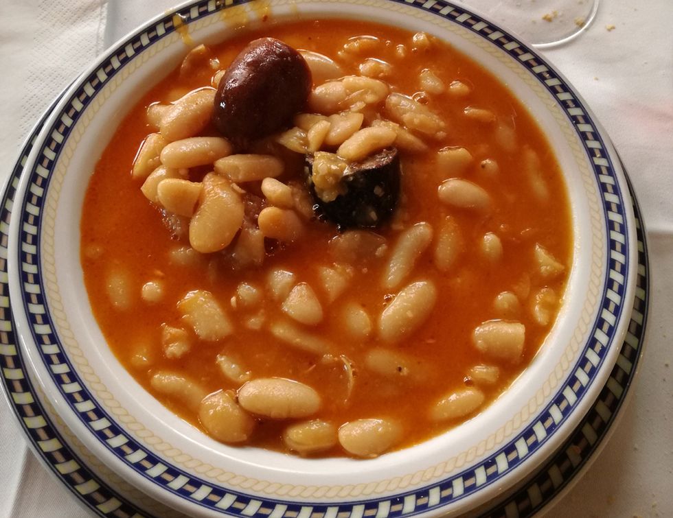 Dish, Food, Cuisine, Pochas, Fabada asturiana, Fasolada, Ingredient, Navy beans, Fabes con almejas, Soup beans, 
