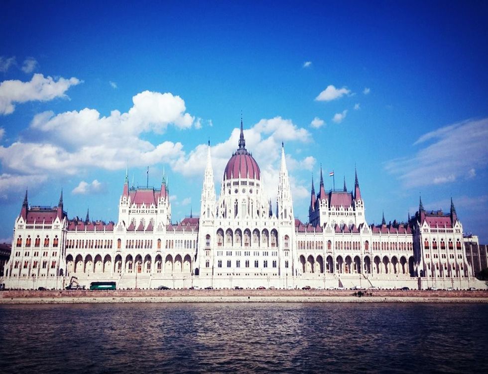 Cloud, Architecture, City, Landmark, Facade, Palace, Government, Dome, Dome, Cumulus, 