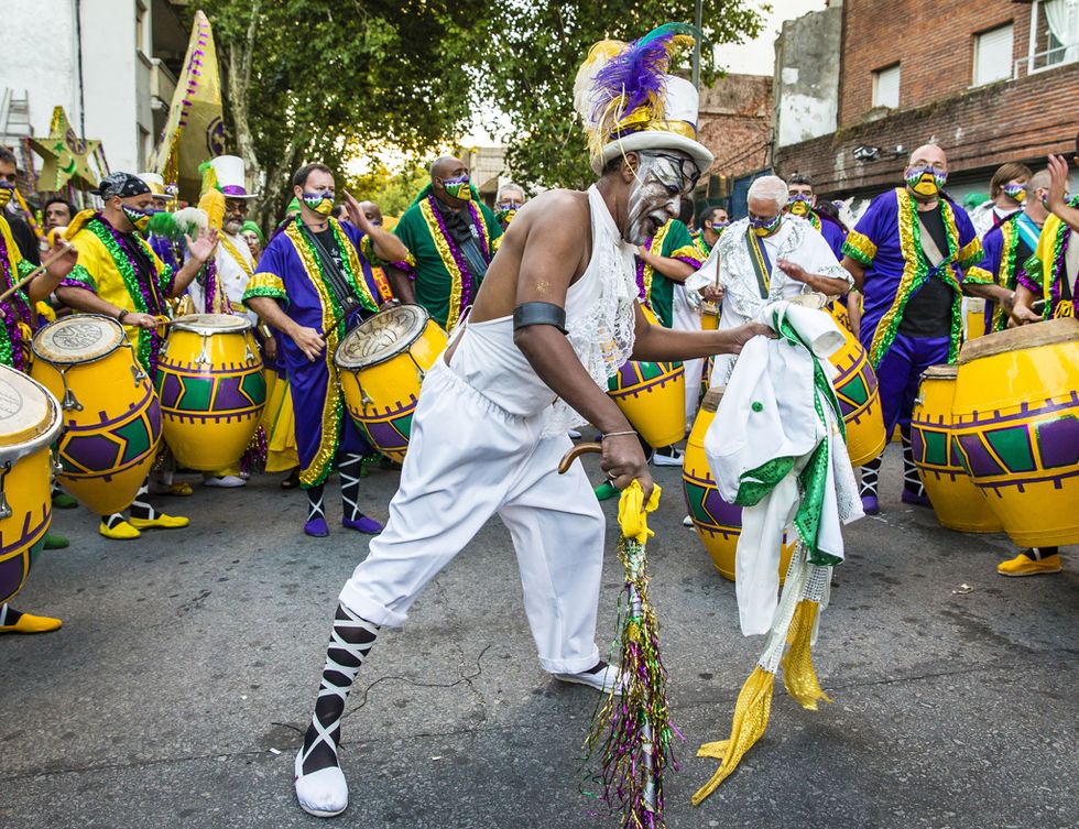 Carnival, Drum, Percussion, Yellow, Musician, Event, Samba band, Festival, Samba, Public event, 