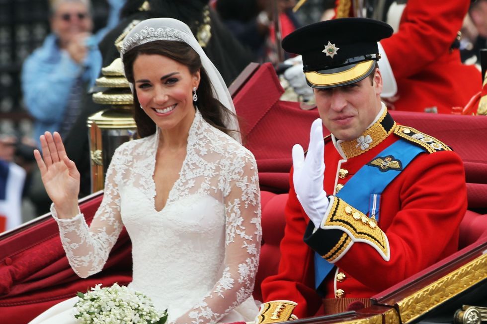 Tradition, Event, Headpiece, Ceremony, Monarchy, Tiara, Gesture, Military officer, Marriage, Uniform, 