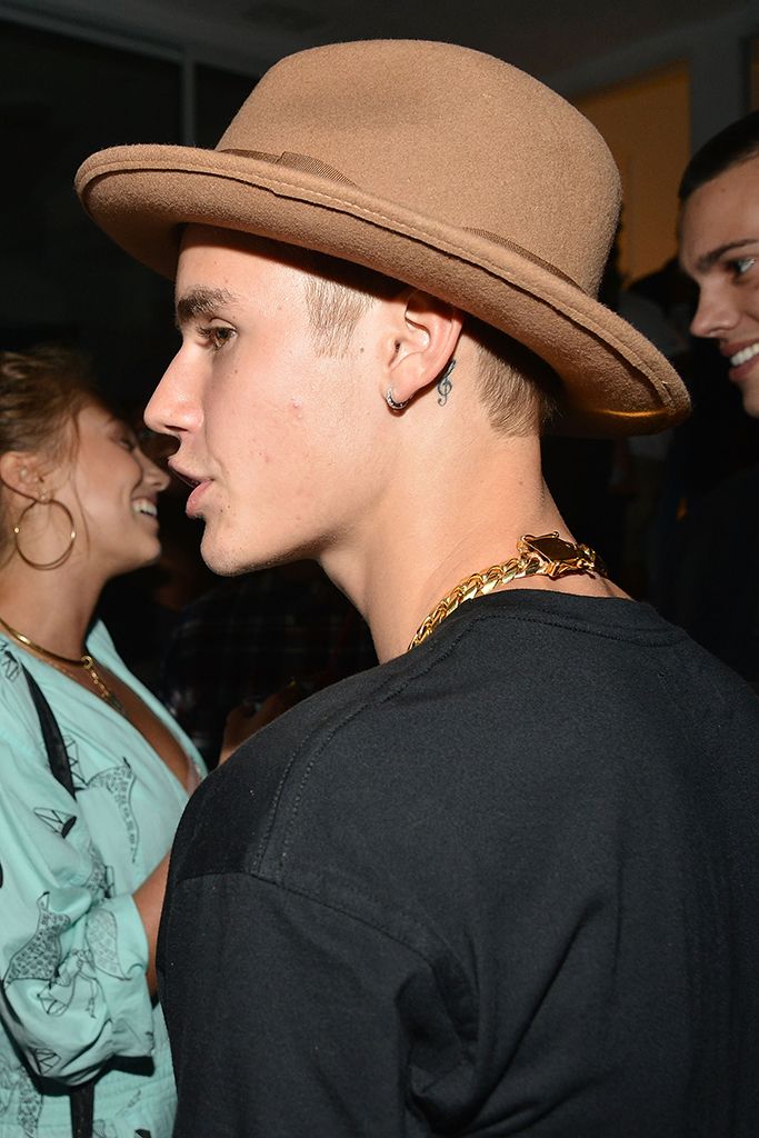 Face, Nose, Ear, Mouth, Lip, Chin, Hat, Facial expression, Fashion accessory, Jaw, 