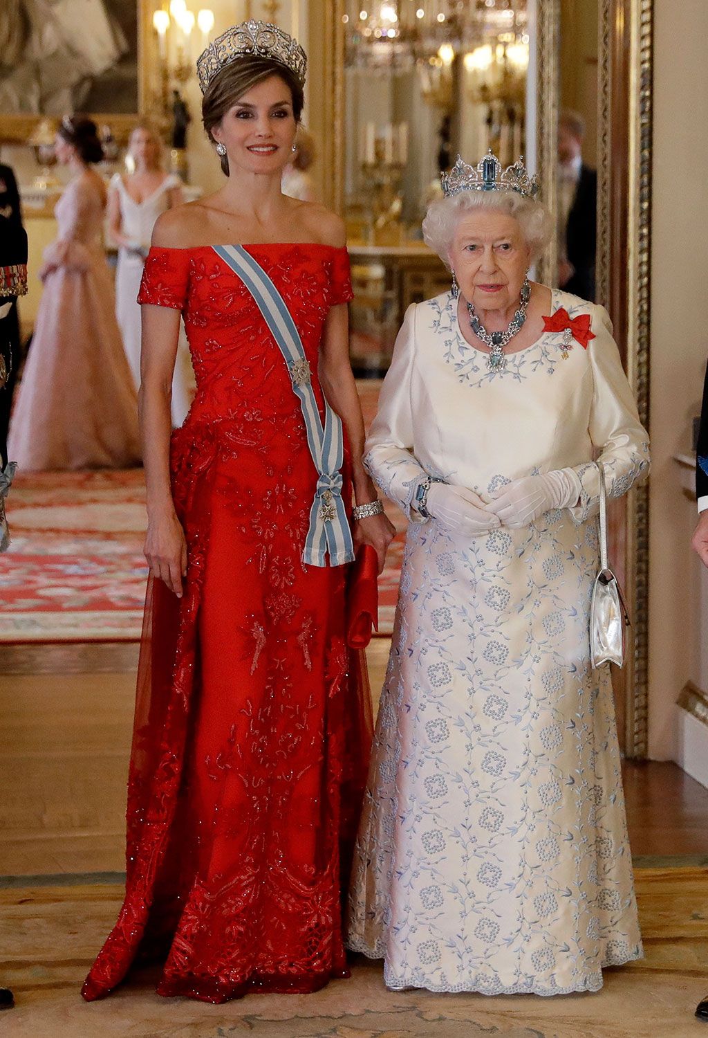 Letizia Ortiz una impresionante mujer de rojo en Londres