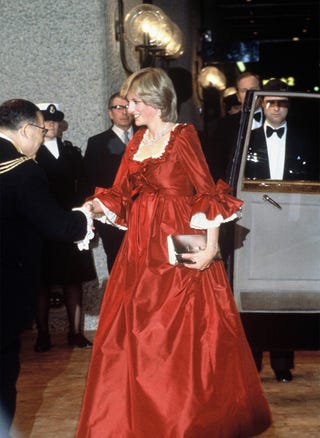 Un Viaje Por Los Mejores Looks De La Princesa Diana De Gales