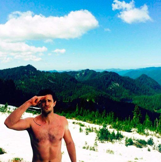 Cloud, Mountainous landforms, Barechested, Chest, People in nature, Summer, Mountain, Trunk, Muscle, Vacation, 