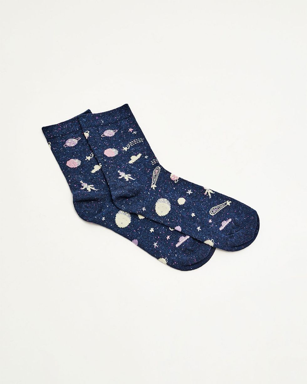Sock, Product, Footwear, Pattern, Design, Fashion accessory, Shoe, Baby & toddler clothing, Polka dot, 