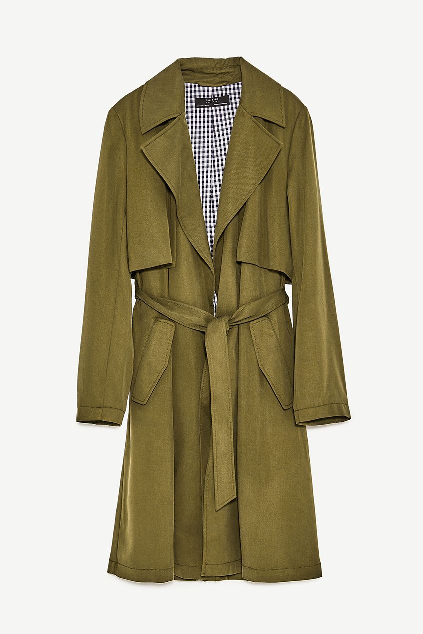 Clothing, Outerwear, Coat, Overcoat, Trench coat, Robe, Sleeve, Duster, Beige, Collar, 