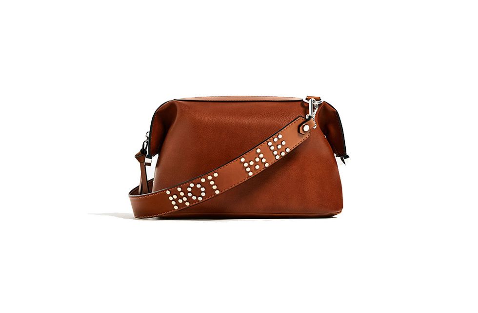 Brown, Product, Bag, Textile, White, Style, Tan, Fashion accessory, Shoulder bag, Leather, 