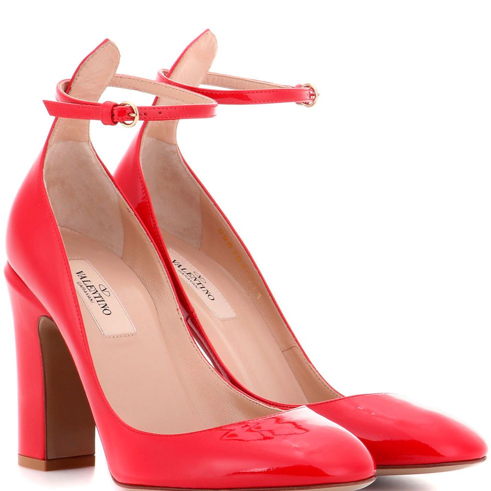 Footwear, High heels, Red, Shoe, Basic pump, Pink, Mary jane, Court shoe, Leg, Sandal, 