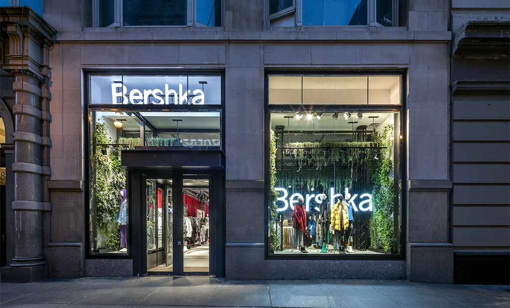 arrebatar George Eliot árbitro Bershka abre su primera tienda en Nueva York