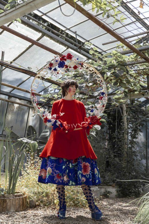 Botany, Costume, Dress, Textile, Window, Photography, Glass, Cosplay, Plant, Tradition, 