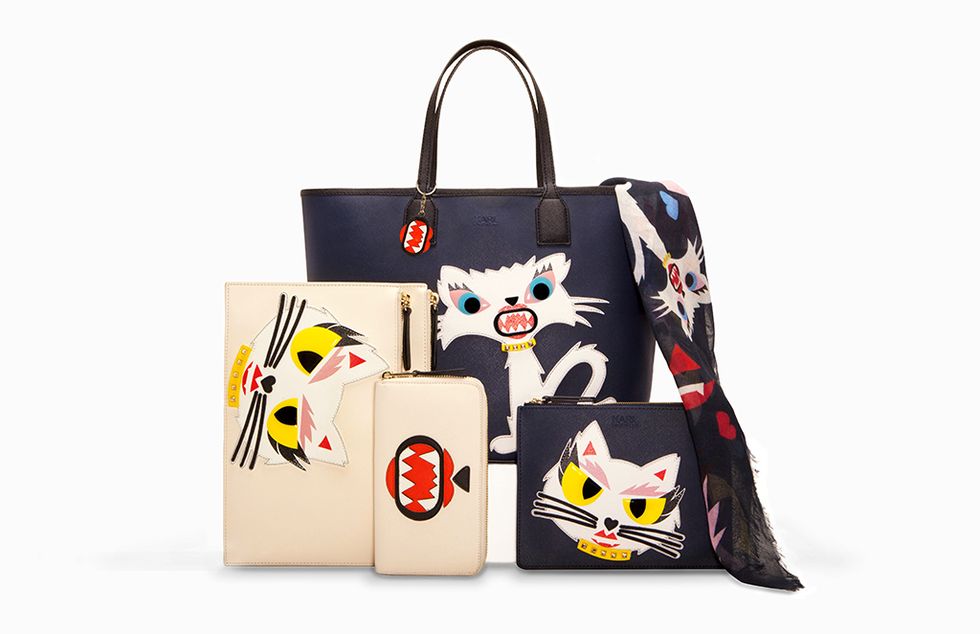 Bag, Style, Luggage and bags, Shoulder bag, Tote bag, Fictional character, Shopping bag, Carton, Brand, Packaging and labeling, 