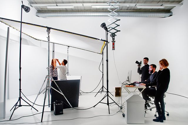 Electronic device, Ceiling, Electricity, Electrical supply, Cable, Wire, Light fixture, Tripod, Studio, Film studio, 