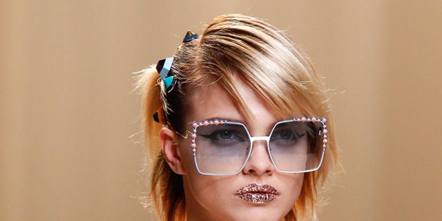 Eyewear, Glasses, Vision care, Hairstyle, Shoulder, Earrings, Sunglasses, Style, Beauty, Fashion model, 