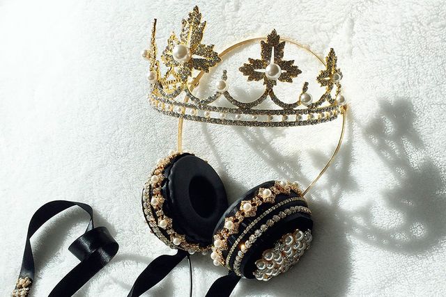 Audio equipment, Earrings, Audio accessory, Metal, Crown, Craft, Body jewelry, Peripheral, Silver, Headphones, 