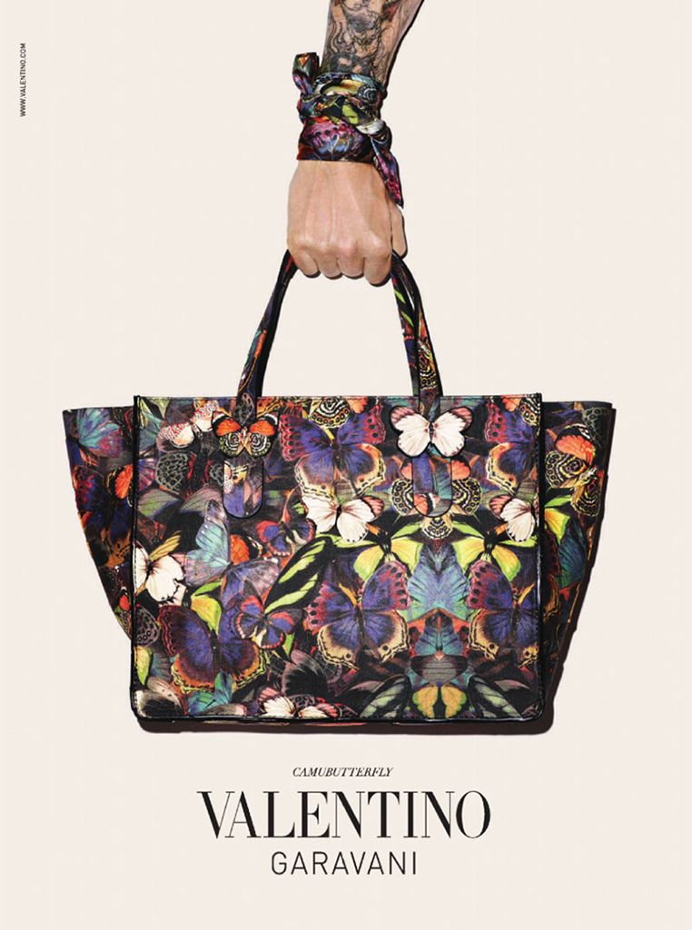 Ese bolso de Valentino rebajado a 100 euros no es del Valentino que tú  crees, S Moda: Revista de moda, belleza, tendencias y famosos