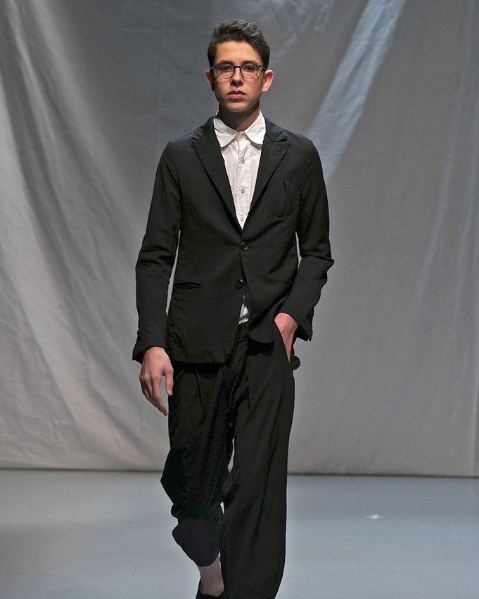 Clothing, Collar, Fashion show, Shoulder, Joint, Outerwear, Formal wear, Style, Runway, Fashion model, 