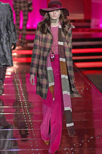 Clothing, Textile, Fashion show, Winter, Outerwear, Hat, Runway, Coat, Style, Pink, 