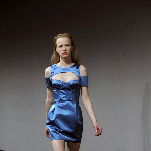 Dress, Shoulder, Human leg, Joint, One-piece garment, Waist, Fashion model, Electric blue, Day dress, Cocktail dress, 