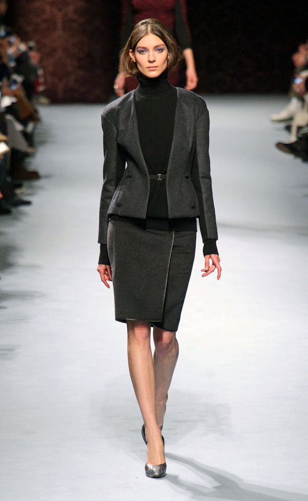 Clothing, Sleeve, Shoulder, Fashion show, Human leg, Joint, Outerwear, Runway, Style, Waist, 