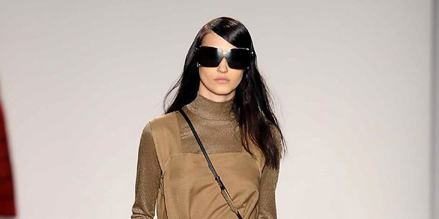 Clothing, Eyewear, Vision care, Brown, Sleeve, Fashion show, Shoulder, Joint, Dress, Style, 