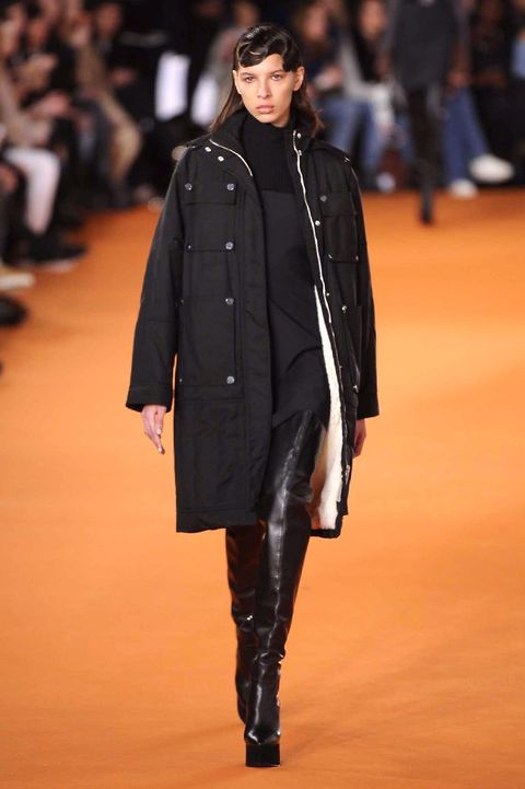 Fashion show, Shoulder, Runway, Joint, Jacket, Outerwear, Fashion model, Coat, Winter, Style, 