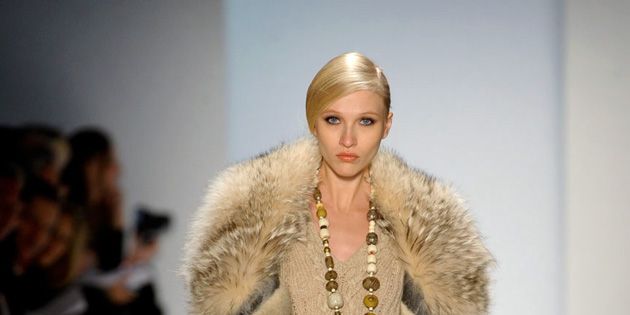 Clothing, Fashion show, Skin, Shoulder, Runway, Textile, Joint, Outerwear, Fashion model, Fur clothing, 