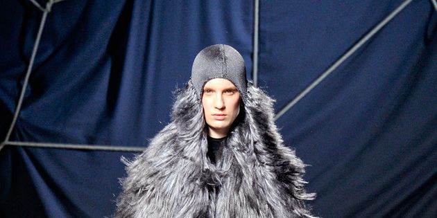 Textile, Outerwear, Fashion show, Jacket, Style, Fur clothing, Winter, Street fashion, Natural material, Runway, 