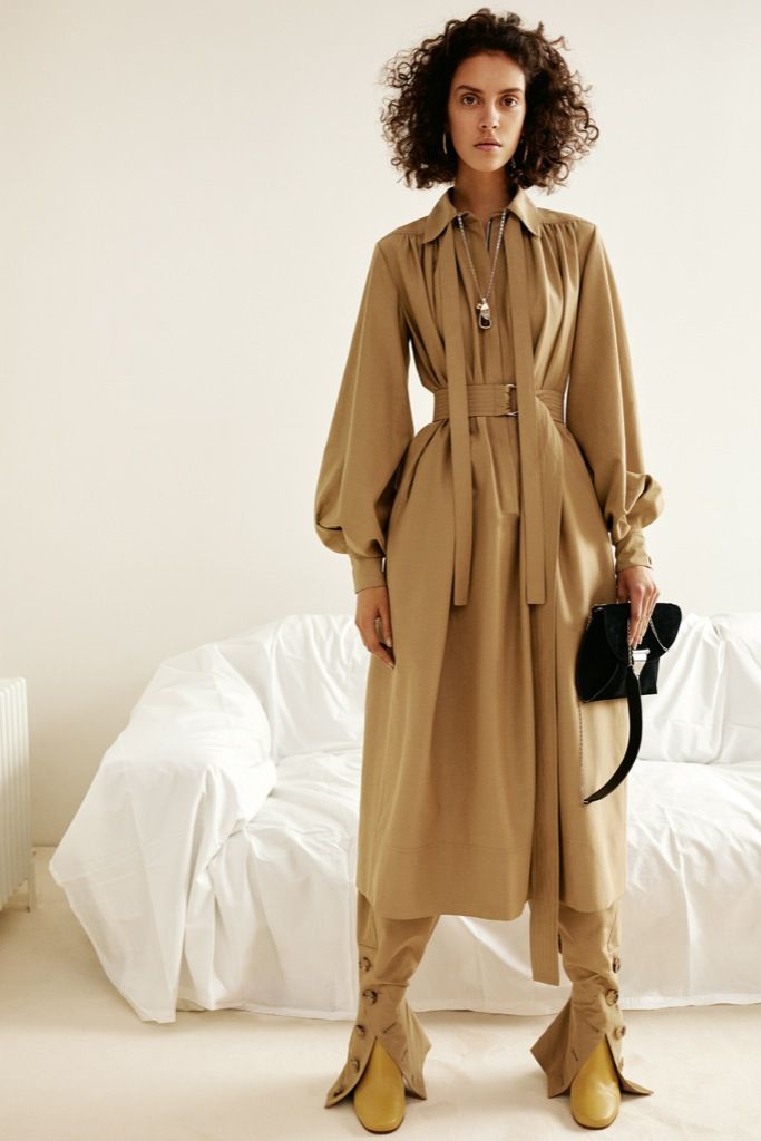 Brown, Sleeve, Coat, Textile, Outerwear, Style, Khaki, Jheri curl, Fashion model, Fashion, 
