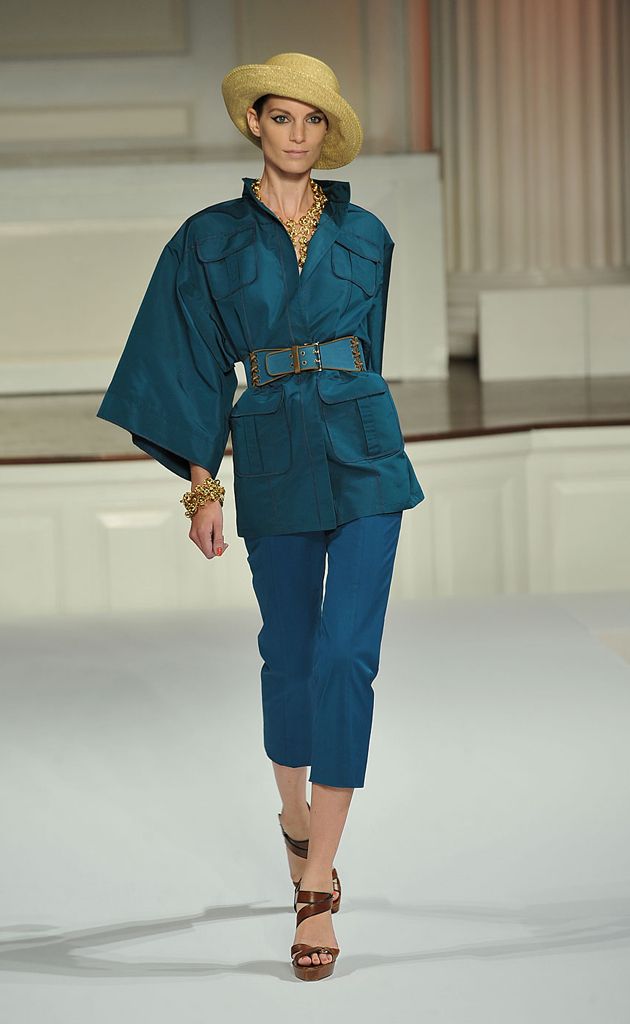 Clothing, Blue, Sleeve, Hat, Shoulder, Joint, Outerwear, Fashion show, Style, Fashion model, 