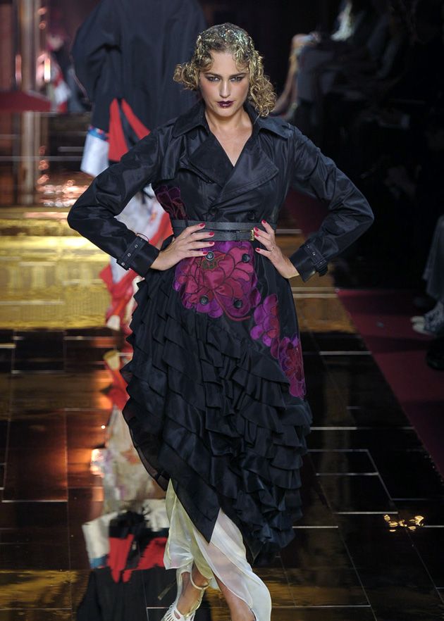 Outerwear, Dress, Costume design, Fashion, Fashion model, Glove, Haute couture, Fashion design, Runway, Victorian fashion, 