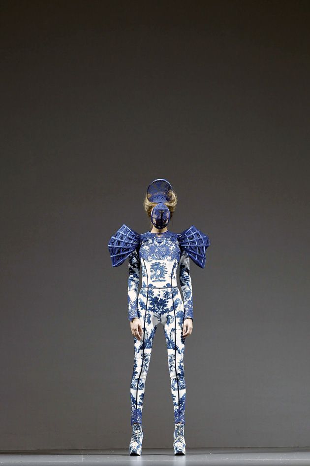 Joint, Standing, Electric blue, Skeleton, Cobalt blue, Human anatomy, Animation, Costume design, Fashion design, Visual arts, 