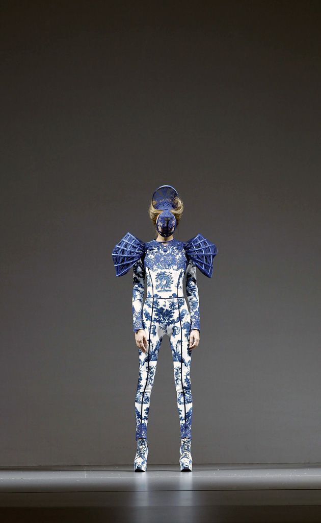 Joint, Standing, Electric blue, Skeleton, Cobalt blue, Human anatomy, Animation, Costume design, Fashion design, Visual arts, 