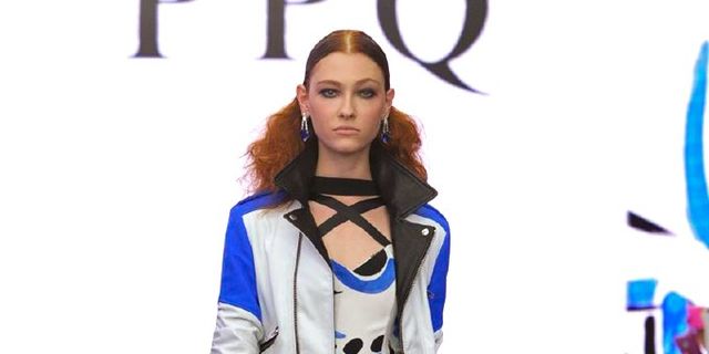 Clothing, Fashion show, Shoulder, Outerwear, Runway, Fashion model, Style, Street fashion, Electric blue, Fashion, 