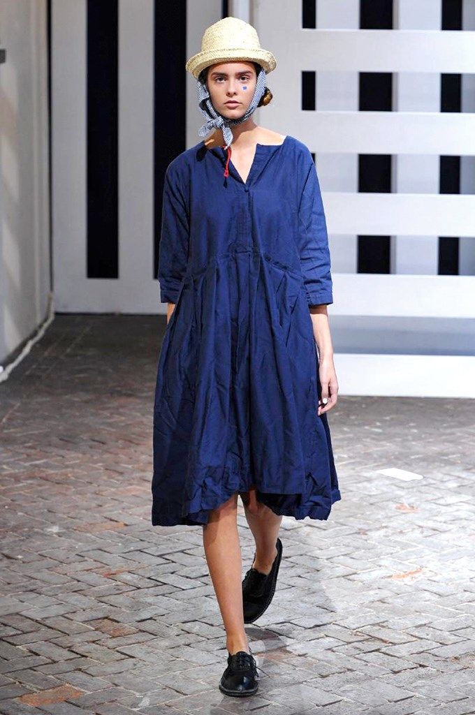 Clothing, Blue, Sleeve, Shoulder, Dress, Joint, Outerwear, Collar, Style, Street fashion, 