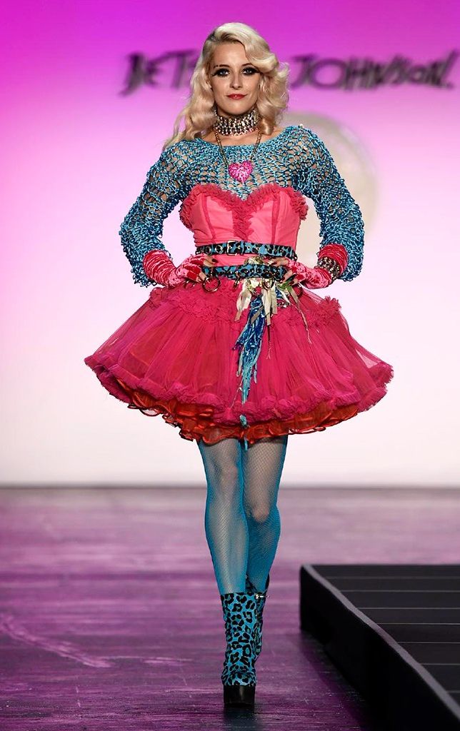Leg, Dress, Magenta, Purple, Pink, Violet, One-piece garment, Costume design, Fashion, Fashion model, 