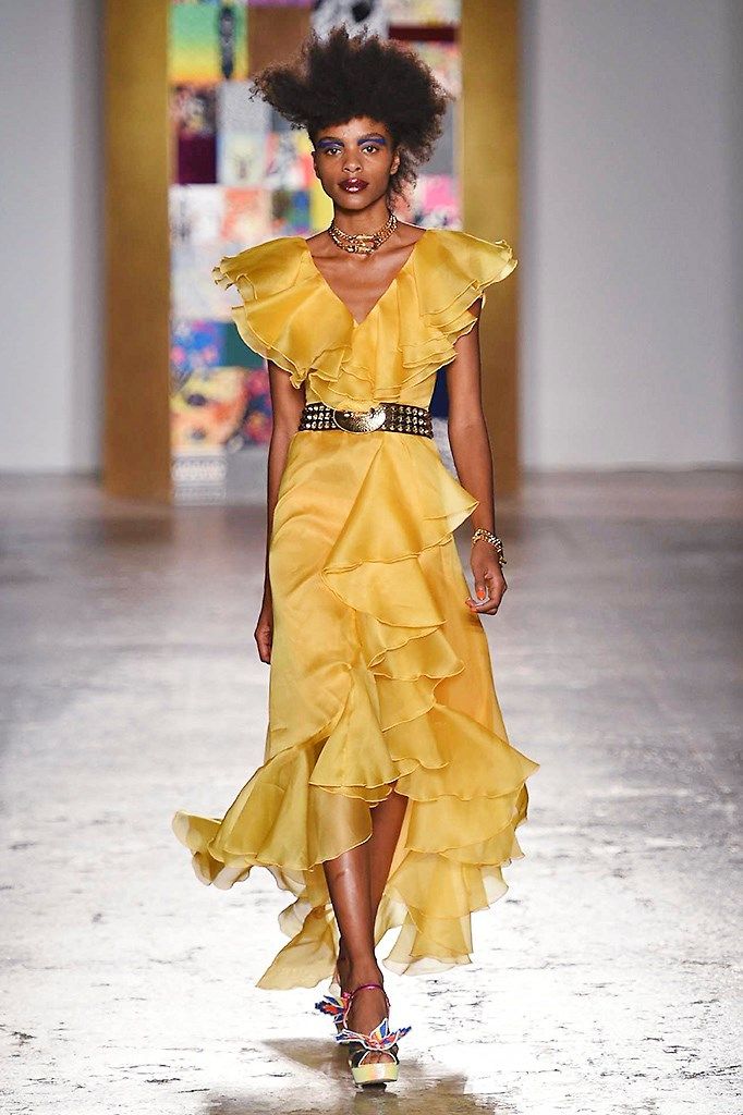 Human, Yellow, Fashion show, Jewellery, Style, Runway, Fashion model, Formal wear, High heels, Fashion, 