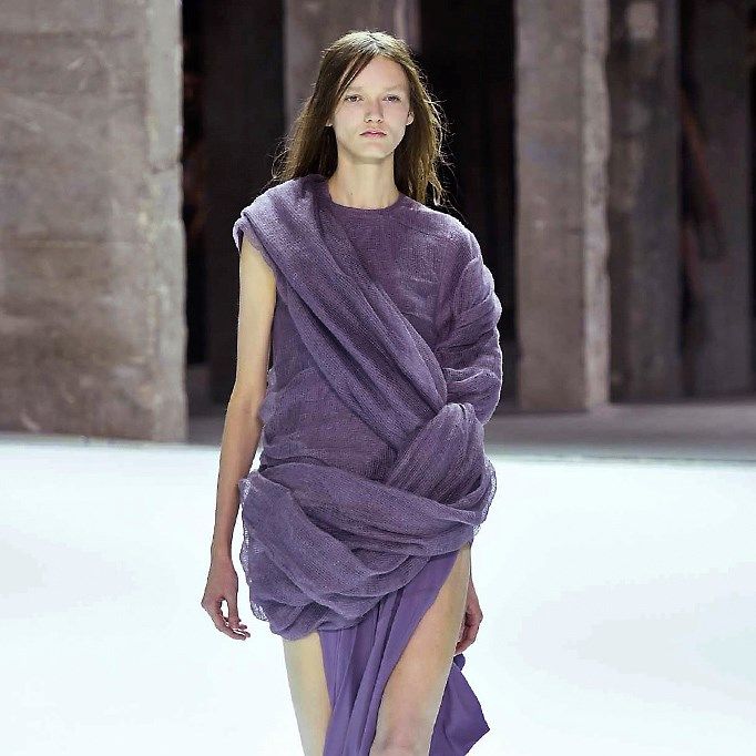 Clothing, Fashion show, Shoulder, Human leg, Joint, Runway, Style, Dress, Purple, Fashion model, 