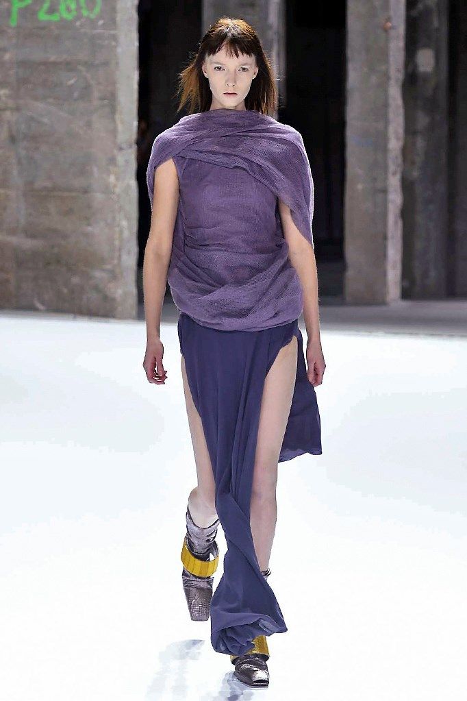 Clothing, Shoulder, Joint, Style, Fashion show, Street fashion, Purple, Fashion model, Fashion, Neck, 